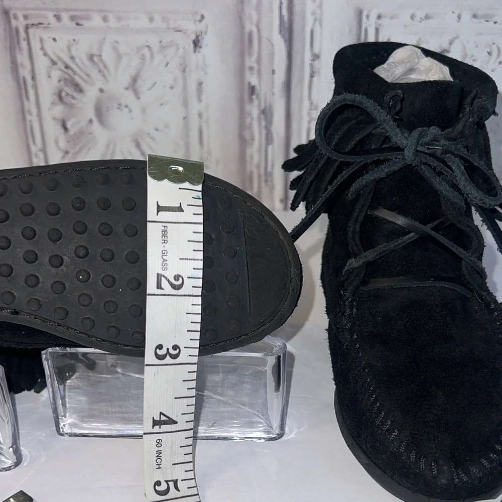 Minnetonka Kids Tramper Boot Suede Moccasin Lace-Up Ankle Boots Black Kids 11